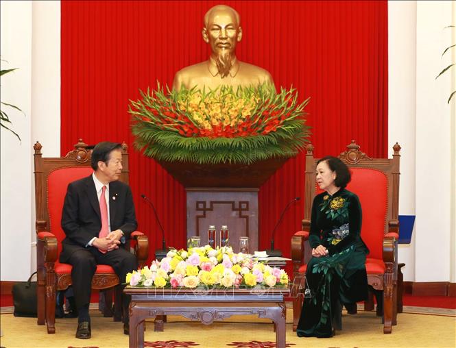 Truong Thi Mai, Politburo member, Permanent member of the CPV Central Committee’s Secretariat, receives Komeito party’s Chief Representative Yamaguchi Natsuo. VNA Photo: Phương Hoa