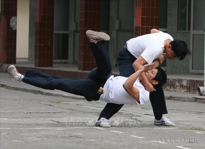 Một buổi luyện tập võ thuật của các trinh sát viên Cục trinh sát số 1 (Cục Cảnh sát biển). Ảnh: Trọng Đức-TTXVN