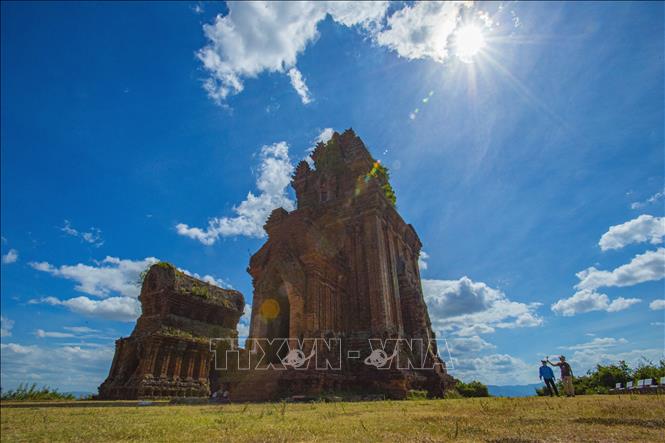 Banh It Tower represents the beauty of ancient Cham architecture. VNA Photo: Minh Đức
