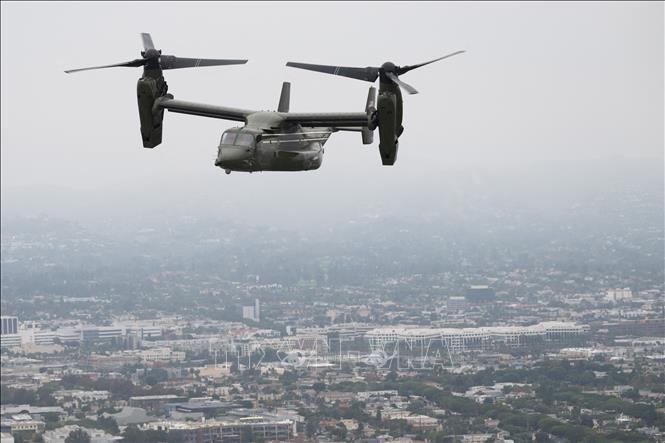(Tư liệu) Máy bay Osprey của Mỹ bay qua Los Angeles, bang California, ngày 14/10/2022. Ảnh: AFP/TTXVN