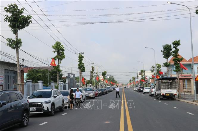 Đường Phan Đăng Lưu sau khi nâng cấp mở rộng. Ảnh: Chí Tưởng - TTXVN