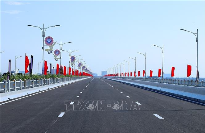 Cầu Vĩnh Tuy-giai đoạn 2 chính thức đưa vào sử dụng. Ảnh: Dương Giang-TTXVN
