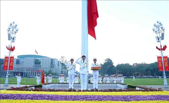 A national flag-hoisting ceremony takes place at Ba Dinh Square, Hanoi, to celebrate the 78th anniversary of the National Day (September 2). VNA Photo: Phạm Kiên 
