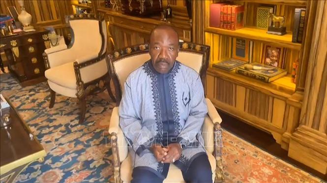 Tổng thống Gabon Ali Bongo Ondimba xuất hiện trong một video đăng trên mạng xã hội, kêu gọi 