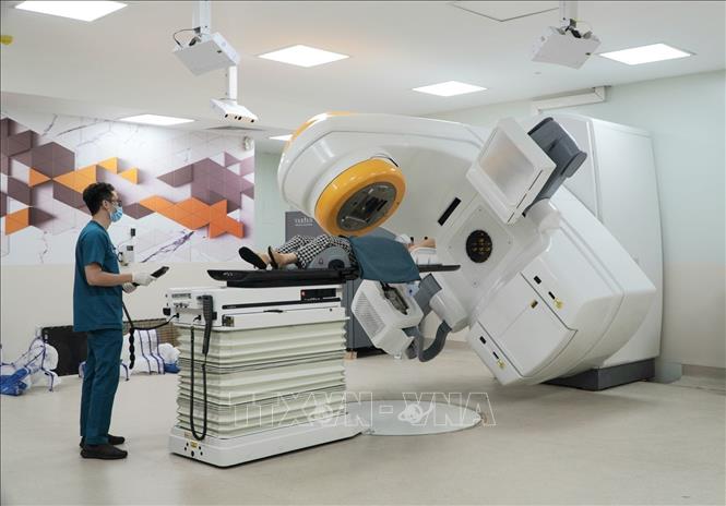 A patient has a health check-up at the Ho Chi Minh City Oncology Hospital in Thu Duc city. VNA Photo: Đinh Hằng