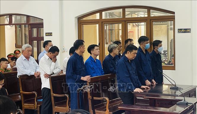 Các bị cáo tại phiên toà. Ảnh: Lê Xuân-TTXVN