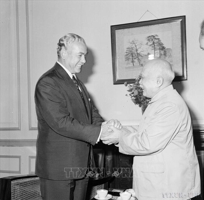Phó Tổng thống Ai Cập Hussein el-Shafei đến chào Chủ tịch Tôn Đức Thắng trong chuyến thăm chính thức Việt Nam (24/8/1973). Ảnh: TTXVN