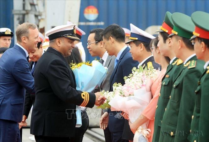 Tàu hải quân HMS Enterprise thăm xã giao thành phố Hải Phòng từ 19-25/2/2020. Ảnh: An Đăng - TTXVN