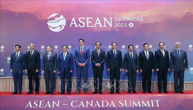PM Pham Minh Chinh and other leaders at the ASEAN-Canada Summit. VNA Photo: Dương Giang 