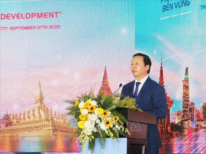 Phó Thủ tướng Chính phủ Trần Hồng Hà phát biểu chỉ đạo tại Diễn đàn. Ảnh: Mỹ Phương - TTXVN.