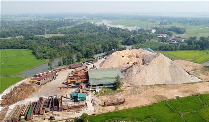 A pellet producing factory in Gio Mai commune, Gio Linh district, the central province of Quang Tri. VNA Photo
