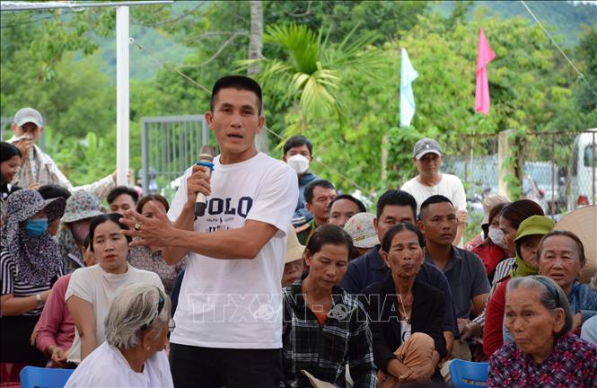 Phụ huynh học sinh tham gia ý kiến tại buổi đối thoại. Ảnh: Văn Dũng-TTXVN
