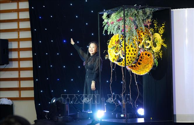 A flower arrangement piece at the opening ceremony. VNA Photo: Nguyễn Dũng