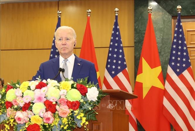 US President Joseph R. Biden, Jr. speaks at the press briefing. VNA Photo: Trí Dũng