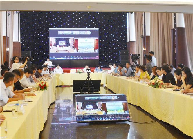 Quang cảnh Diễn đàn tại điểm cầu chính ở thành phố Buôn Ma Thuột, tỉnh Đắk Lắk, với gần 300 đại biểu tham dự. Ảnh: Hoài Thu – TTXVN.