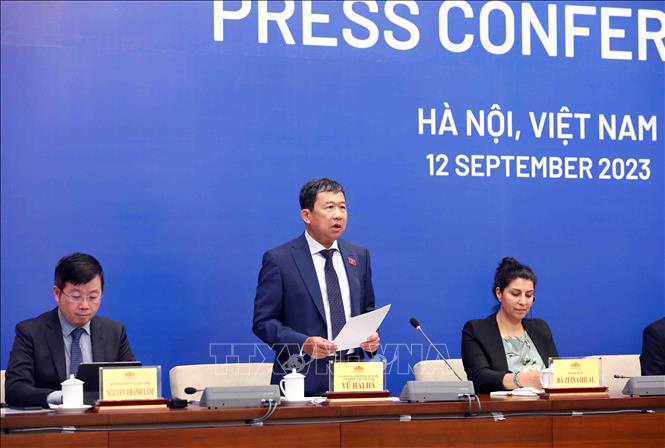 Chủ nhiệm Uỷ ban Đối ngoại của Quốc hội Vũ Hải Hà, Phó Trưởng Ban Tổ chức hội nghị phát biểu. Ảnh: Phạm Kiên - TTXVN