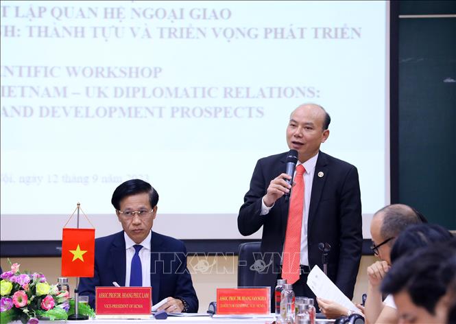 PGS.TS Hoàng Văn Nghĩa, Vụ trưởng Vụ Hợp tác quốc tế, Học viện Chính trị quốc gia Hồ Chí Minh  phát biểu. Ảnh: Văn Điệp - TTXVN