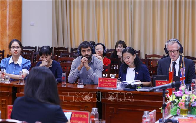 Các đại biểu trong nước và quốc tế dự buổi tọa đàm. Ảnh:Văn Điệp - TTXVN