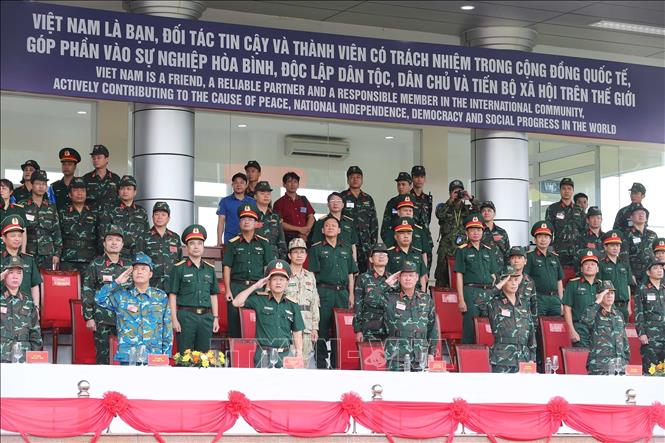 Delegates from the Ministry of National Defence of Vietnam at the opening ceremony. VNA Photo: Trọng Đức