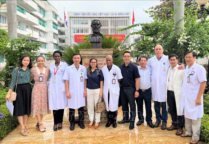 Những năm qua, tỉnh Quảng Bình, Việt Nam và Cuba thường xuyên trao đổi, liên lạc, tiếp tục các hoạt động tăng cường hợp tác trên lĩnh vực y tế. Ảnh: TTXVN phát