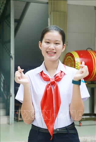 Đặng Cát Tiên là Liên đội trưởng học giỏi, năng động. Ảnh: Phan Sáu - TTXVN