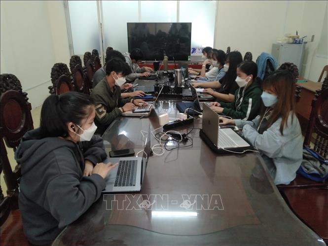 Các sinh viên công nghệ thông tin của tỉnh Tiền Giang và các tỉnh Đồng bằng sông Cửu Long thực tập tại Mekong ITP. Ảnh: Minh Hưng - TTXVN