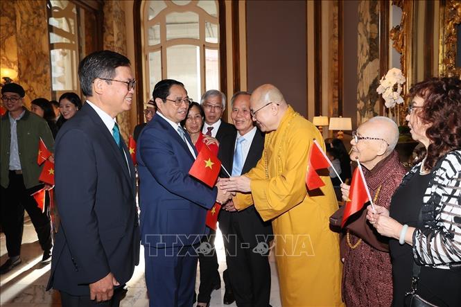 The Vietnamese community in San Francisco welcomes Prime Minister Pham Minh Chinh. VNA Photo: Dương Giang