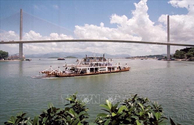 Cầu Bãi Cháy (Quảng Ninh) là cây cầu dây văng được xây dựng bằng nguồn vốn ODA của Nhật Bản. Ảnh: Hoài Nam - TTXVN