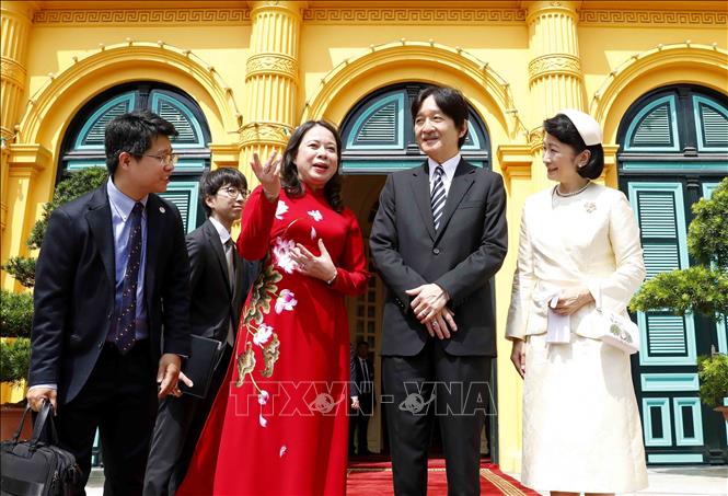 Vice State President Vo Thi Anh Xuan welcomes Japan's Crown Prince Akishino and Crown Princess Kiko. VNA Photo: An Đăng 