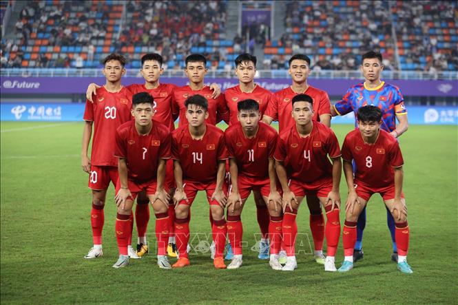 Đội hình xuất phát của Olympic Việt Nam. Ảnh: Hoàng Linh-TTXVN