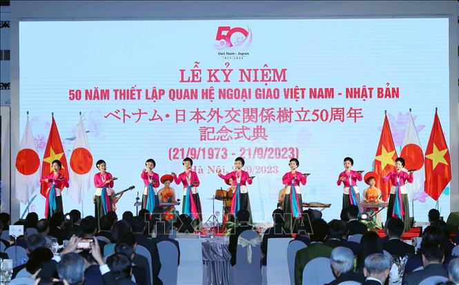 Chương trình văn nghệ chào mừng Lễ kỷ niệm. Ảnh: An Đăng - TTXVN