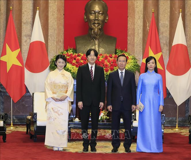 President Vo Van Thuong and his wife receive Japan's Crown Prince Akishino, Crown Princess Kiko in Hanoi on September 22. VNA Photo: Thống Nhất
