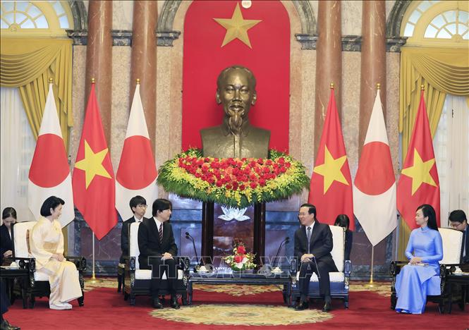 President Vo Van Thuong and his wife receive Japan's Crown Prince Akishino, Crown Princess Kiko in Hanoi on September 22. VNA Photo: Thống Nhất