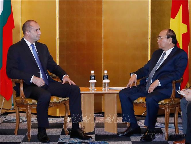 Thủ tướng Nguyễn Xuân Phúc gặp Tổng thống Bulgaria Rumen Radev trong chuyến tham dự Lễ đăng quang của Nhà Vua Nhật Bản Naruhito (Tokyo, 22/10/2019). Ảnh: Thống Nhất – TTXVN