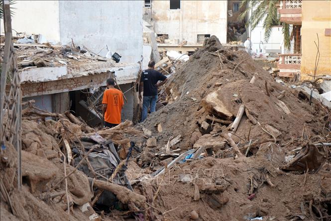 Những ngôi nhà bị phá hủy do thảm họa lũ lụt tại Derna, Libya, ngày 16/9/2023. Ảnh: THX/TTXVN