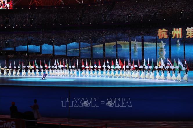 Màn biểu diễn nghệ thuật tại Lễ khai mạc ASIAD 19. Ảnh: Hoàng Linh – TTXVN
