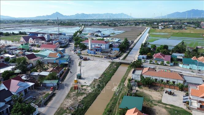 Hệ thống kênh mương thủy lợi được đầu tư đồng bộ tạo điều kiện thuận lợi cho người dân xã Phước Hữu (Ninh Phước, Ninh Thuận) phát triển sản xuất nông nghiệp. Ảnh: Nguyễn Thành – TTXVN