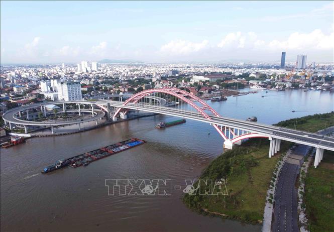 Cầu Hoàng Văn Thụ là công trình quan trọng thuộc “Dự án đầu tư xây dựng hạ tầng kỹ thuật khu đô thị mới” của thành phố Hải Phòng, hoàn thành và đưa vào sử dụng tháng 10/2019. Ảnh: Vũ Sinh - TTXVN