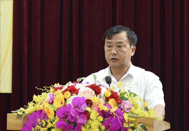 Phó Chủ tịch UBND tỉnh Điện Biên Vừ A Bằng phát biểu tại buổi lễ. Ảnh: Xuân Tư – TTXVN