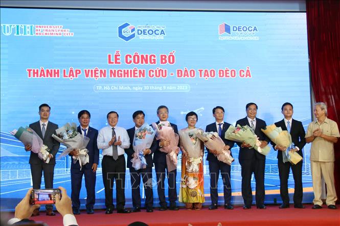 Ra mắt Hội đồng quản lý và lãnh đạo Viện Nghiên cứu - Đào tạo Đèo Cả (DCI). Ảnh: Tiến Lực – TTXVN