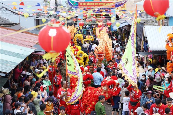Không khí nhộn nhịp tại Lễ hội Nghinh Ông Cần Giờ năm 2023. Ảnh: Thu Hương - TTXVN