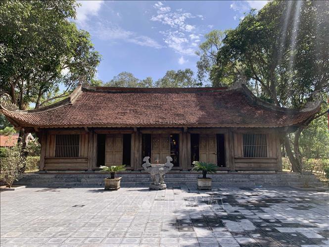 Nhà thờ của Đại thi hào Nguyễn Du tại Khu di tích. Ảnh: Hữu Quyết - TTXVN