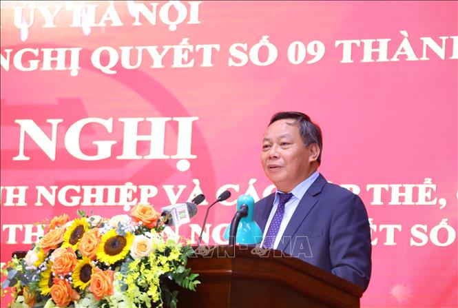 Phó Bí thư Thành ủy Hà Nội Nguyễn Văn Phong phát biểu. Ảnh: Văn Điệp - TTXVN