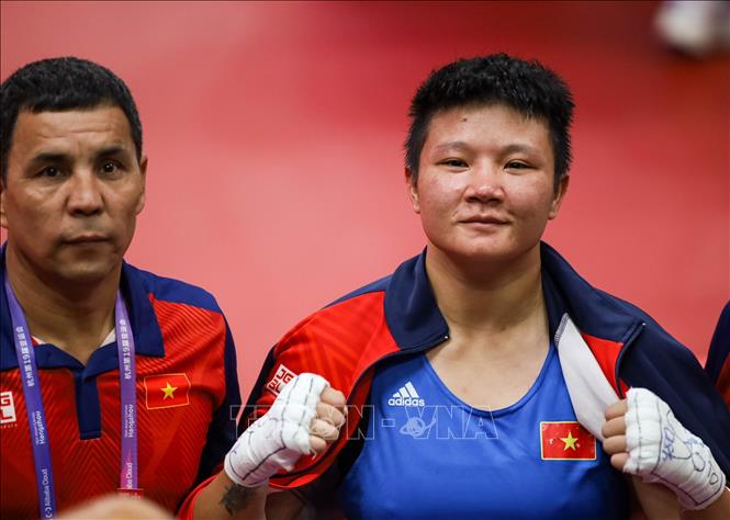 Võ sỹ boxing Lưu Diễm Quỳnh giành HCĐ hạng cân 75kg. Ảnh: Hoàng Linh-TTXVN