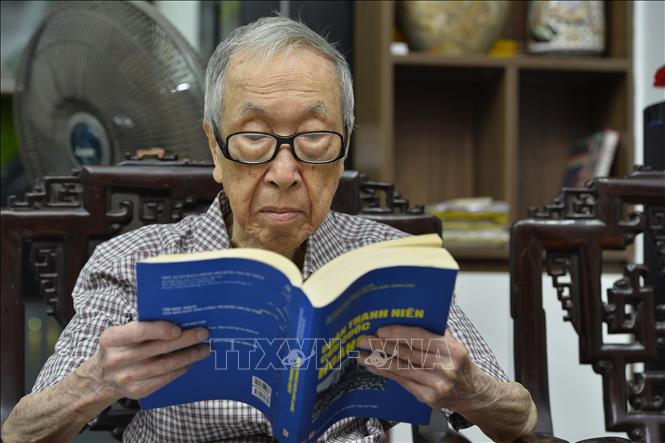 Ông Nguyễn Hữu Phúc (tức Lê Đức Vân), Trưởng ban liên lạc Đoàn Thanh niên cứu quốc Thành Hoàng Diệu. Ảnh: Minh Đức – TTXVN