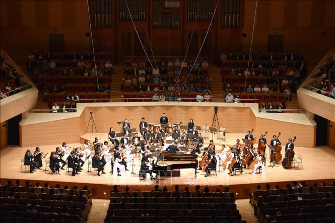 Dàn nhạc Giao hưởng Lễ hội Việt – Nhật công diễn tại thủ đô Tokyo. Ảnh: Đức Thịnh - PV TTXVN tại Nhật Bản