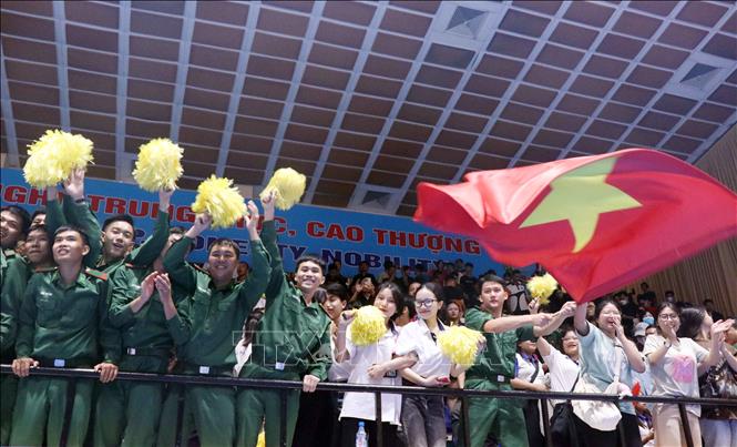 Spectators cheer for Vietnam team at the match. VNA Photo: Xuân Khu
