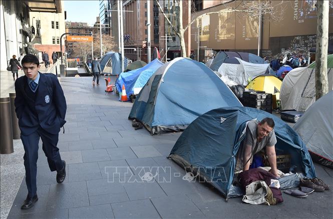 Người vô gia cư trên đường phố tại Sydney, Australia. Ảnh: AFP/TTXVN