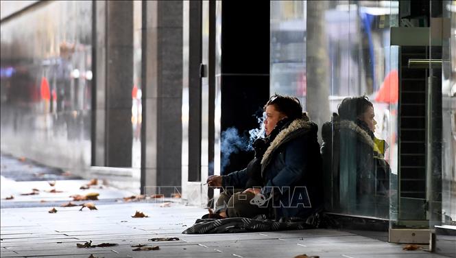 Người vô gia cư trên đường phố tại Melbourne, Australia. Ảnh: AFP/TTXVN