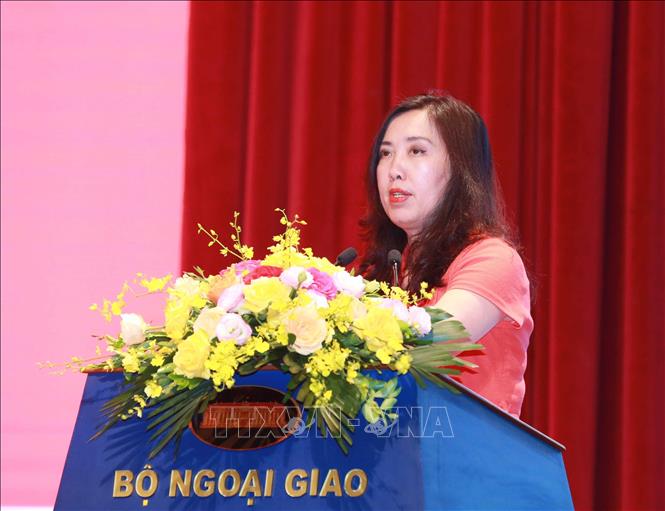 Thứ trưởng Bộ Ngoại giao Lê Thị Thu Hằng phát biểu tại hội nghị. Ảnh: Phương Hoa - TTXVN